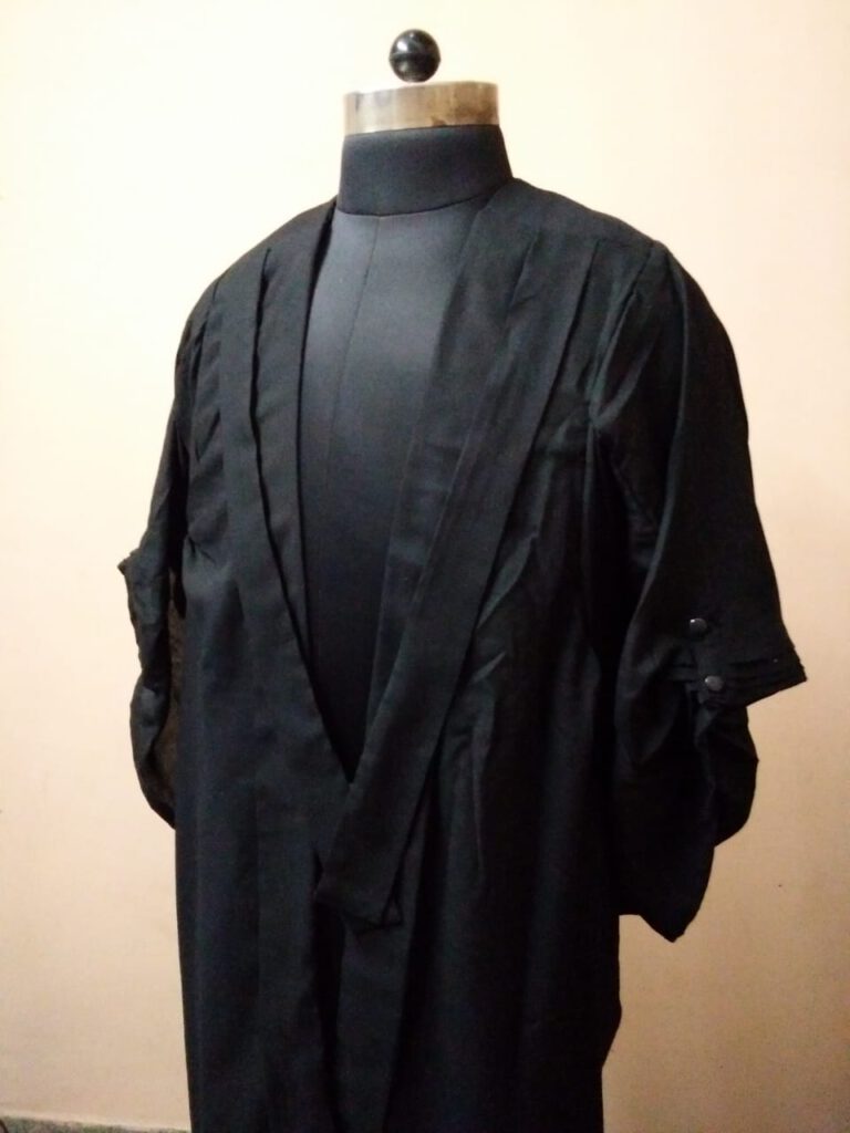 Advocate Gown – The Robe